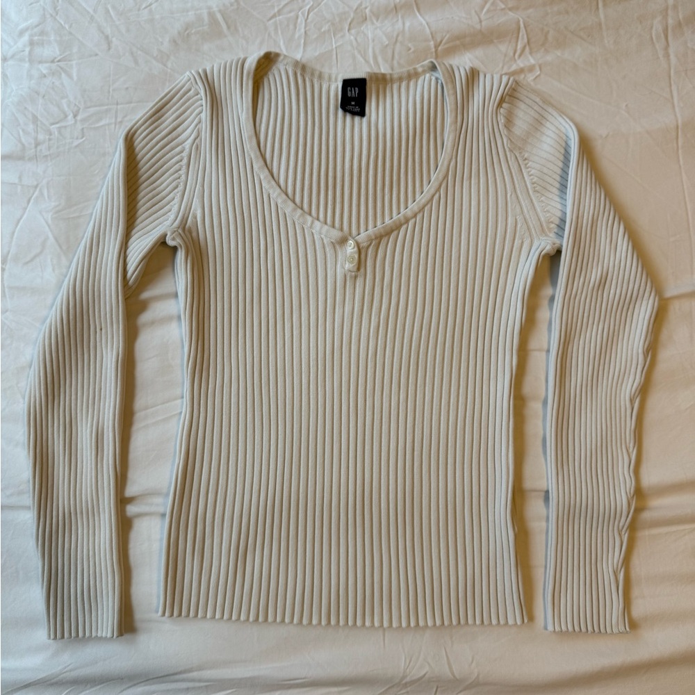 GAP Ivory Ribbed V-Neck Long Sleeve Top M